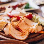 Kako soliti svinjsku mast na ukrajinskom u staklenku: možete je